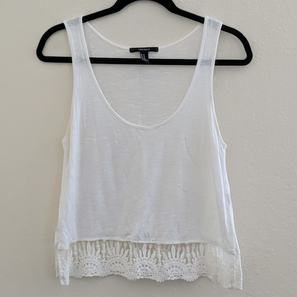 Forever 21 Tops - Lace trim crop top